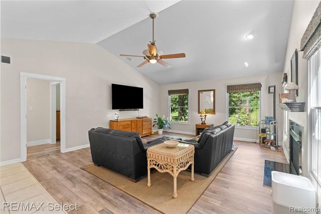 6500 N Seymour Road, Flushing, MI 48433