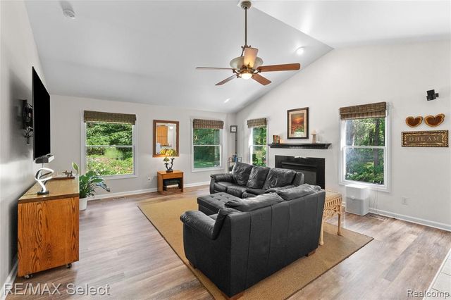 6500 N Seymour Road, Flushing, MI 48433