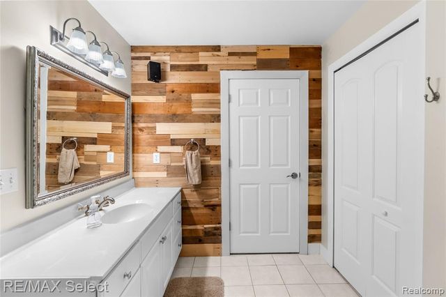 6500 N Seymour Road, Flushing, MI 48433