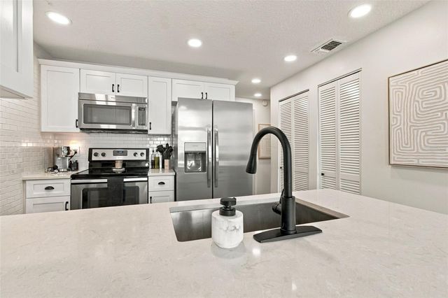 12233 ARMENIA GABLES CIRCLE 12233, Tampa, FL 33612