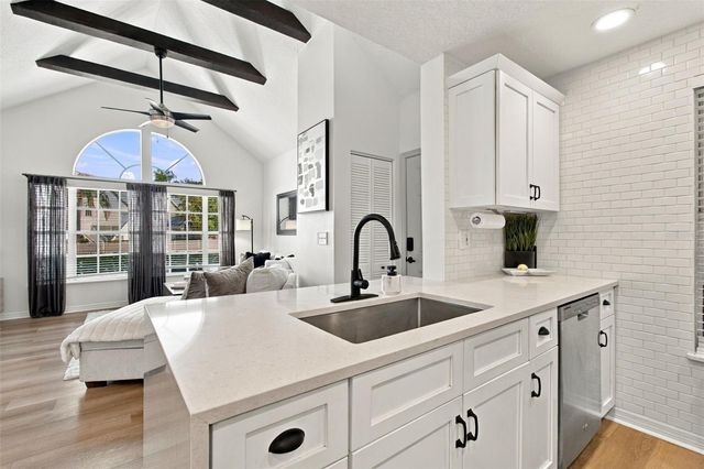 12233 ARMENIA GABLES CIRCLE 12233, Tampa, FL 33612