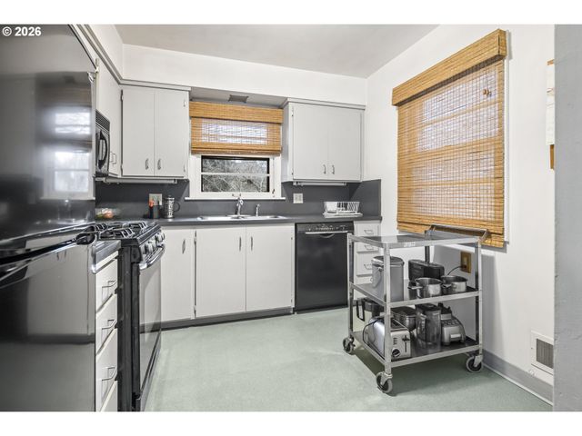 4130 Ne 18TH Ave, Portland, OR 97211