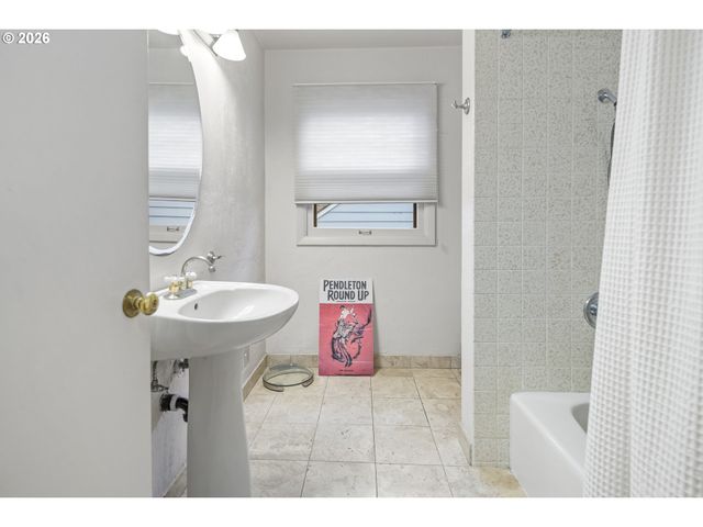 4130 Ne 18TH Ave, Portland, OR 97211