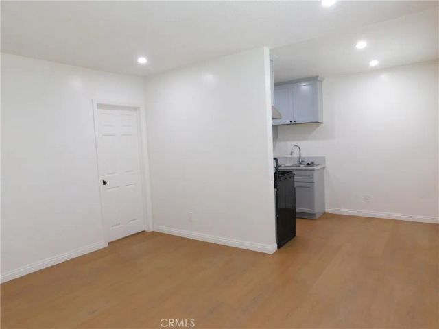 920 W Olive Avenue B, Monrovia, CA 91016