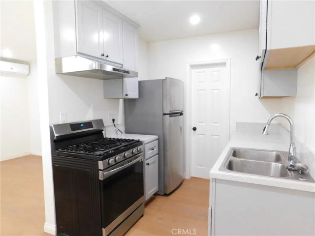 920 W Olive Avenue B, Monrovia, CA 91016