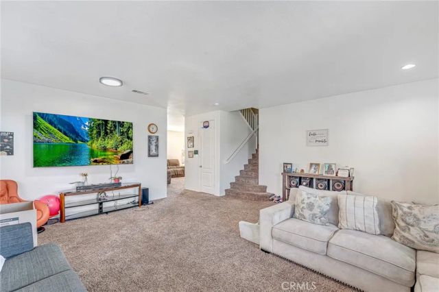 8991 Guadalupe, Oak Hills, CA 92344