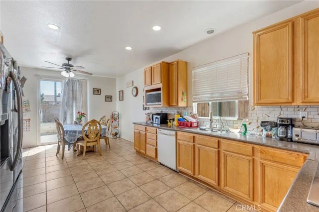 8991 Guadalupe, Oak Hills, CA 92344