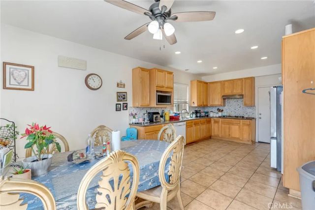 8991 Guadalupe, Oak Hills, CA 92344