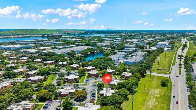 2891 SW 11th Pl, Deerfield Beach, FL 33442