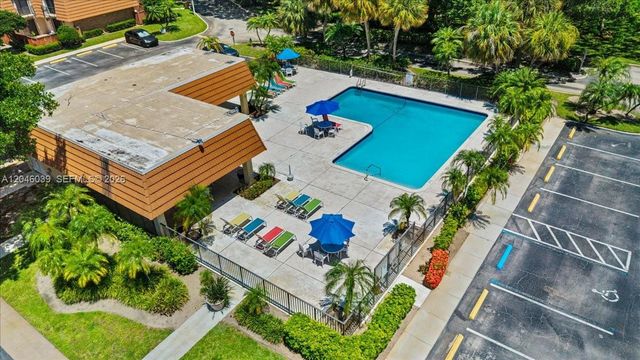 2891 SW 11th Pl, Deerfield Beach, FL 33442