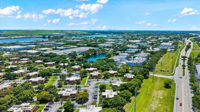 2891 SW 11th Pl, Deerfield Beach, FL 33442