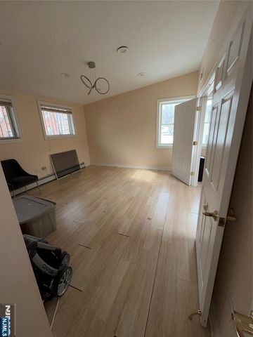 67 Farnham Avenue 67, Garfield, NJ 07026