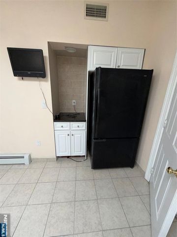 67 Farnham Avenue 67, Garfield, NJ 07026