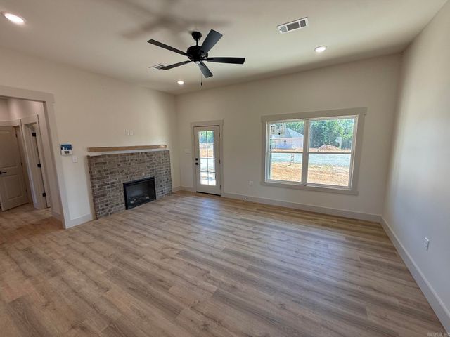 14 Odessa Davis Drive, Greenbrier, AR 72058