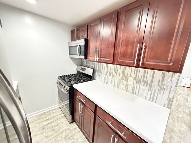 3335 N Kenneth Avenue G, Chicago, IL 60641