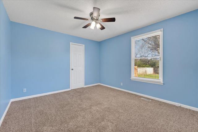 759 Needmore Rd, Clarksville, TN 37040