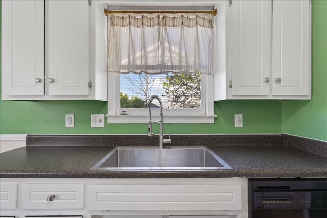 759 Needmore Rd, Clarksville, TN 37040