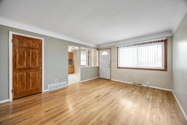 3935 Campbell Street, Dearborn Heights, MI 48125