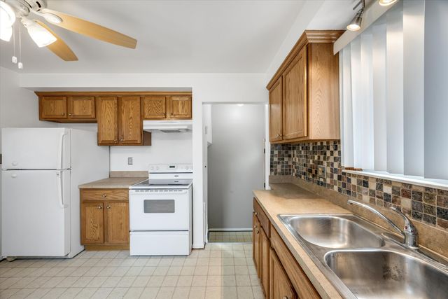 3935 Campbell Street, Dearborn Heights, MI 48125