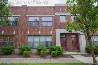 68 W Bethune Street, Detroit, MI 48202