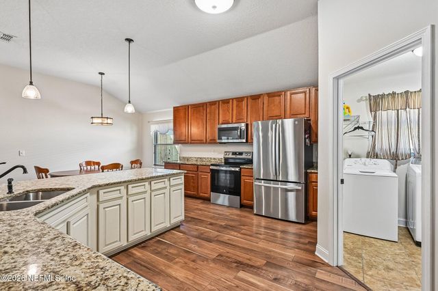 2554 ROYAL POINTE Drive, Green Cove Springs, FL 32043