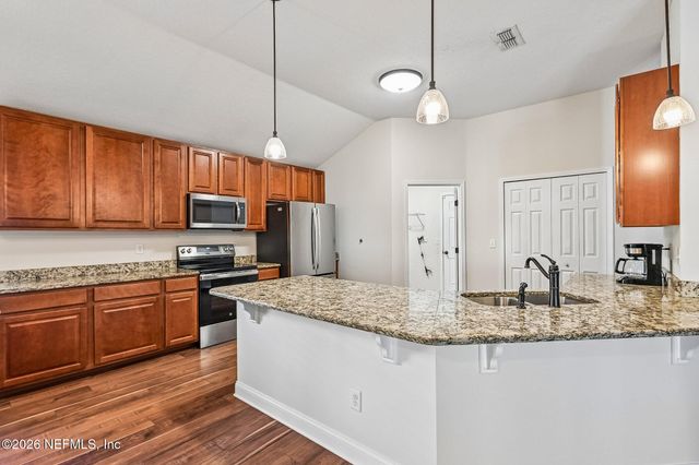 2554 ROYAL POINTE Drive, Green Cove Springs, FL 32043