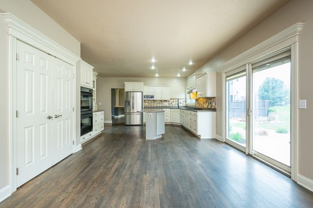 315 Turnberry Drive, Norwalk, IA 50211