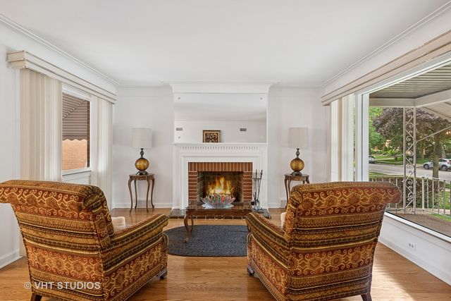 1036 N Oak Park Avenue, Oak Park, IL 60302