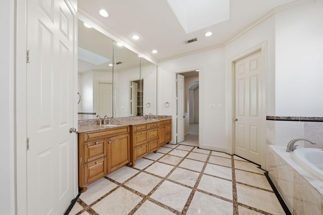 6343 Mystic Bridge Drive, Houston, TX 77021