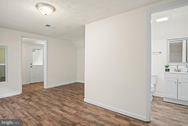 243 N LOCUST ST, Hagerstown, MD 21740