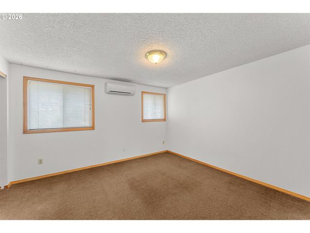 3305 E VITTORIA Way 6, Newberg, OR 97132