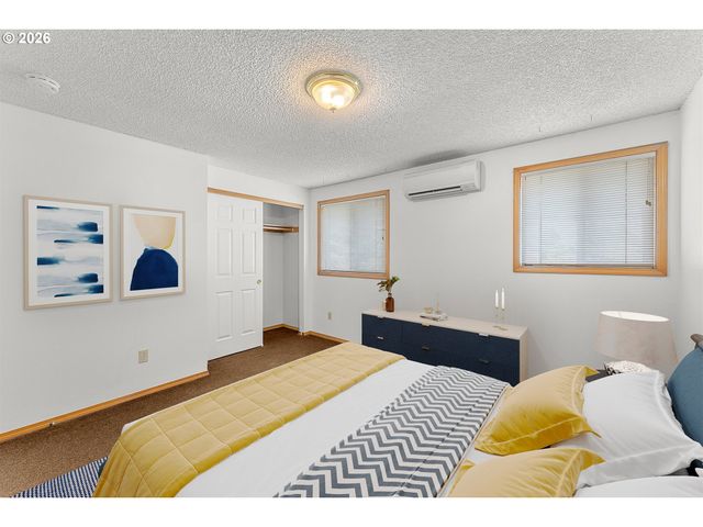 3305 E VITTORIA Way 6, Newberg, OR 97132