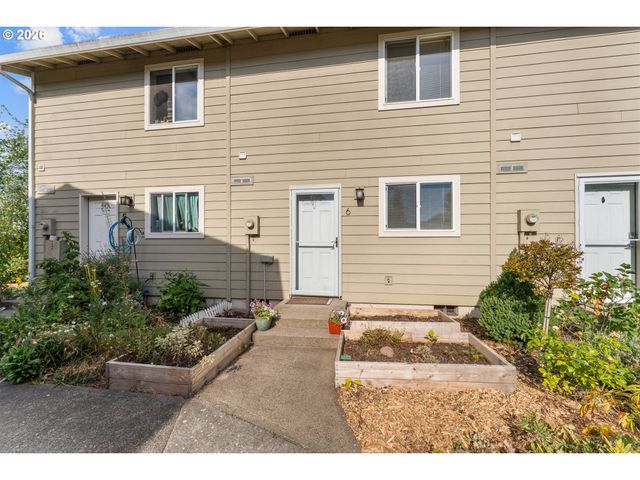 3305 E VITTORIA Way 6, Newberg, OR 97132