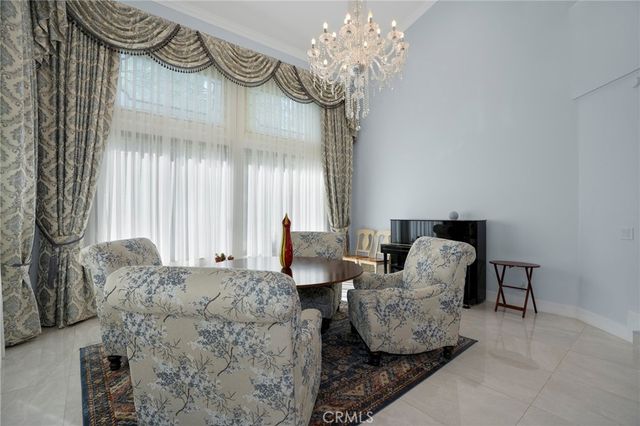 24523 Park Granada, Calabasas, CA 91302
