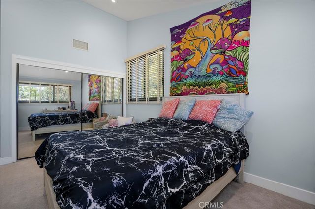 24523 Park Granada, Calabasas, CA 91302