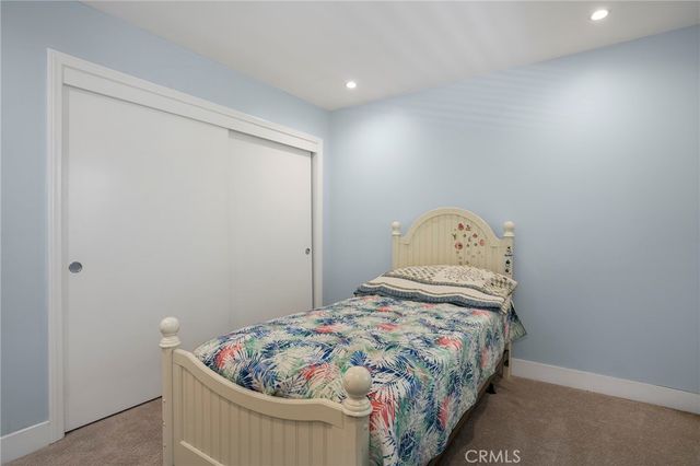 24523 Park Granada, Calabasas, CA 91302