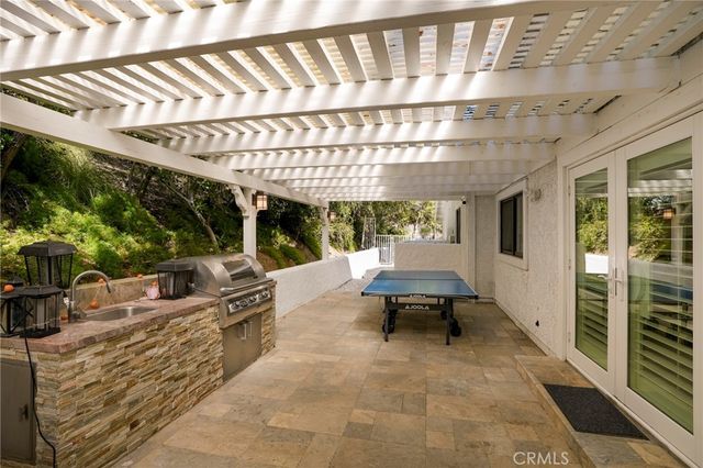 24523 Park Granada, Calabasas, CA 91302