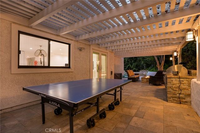 24523 Park Granada, Calabasas, CA 91302