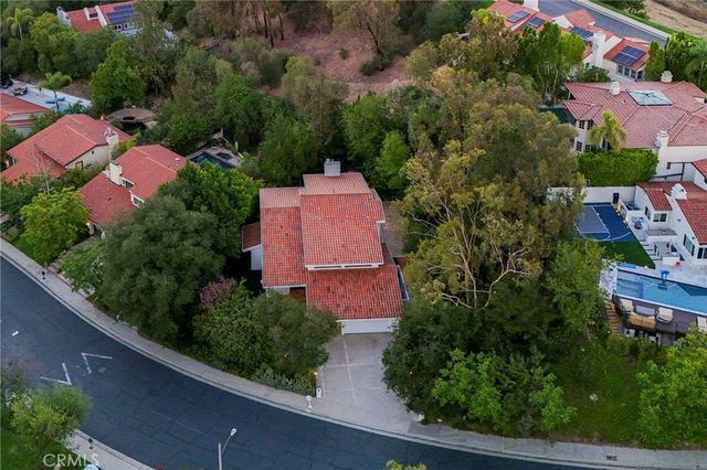 24523 Park Granada, Calabasas, CA 91302