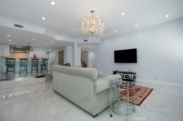 24523 Park Granada, Calabasas, CA 91302