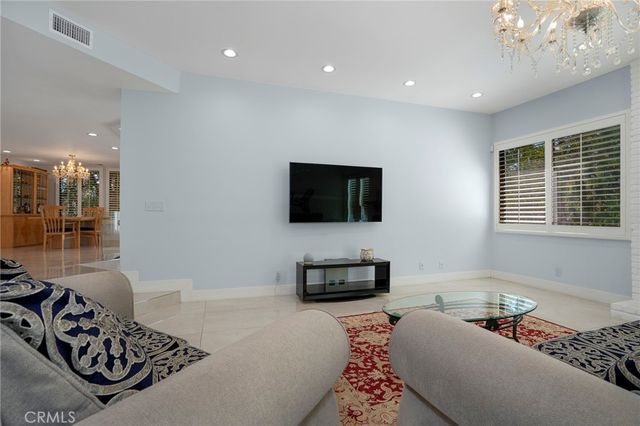 24523 Park Granada, Calabasas, CA 91302