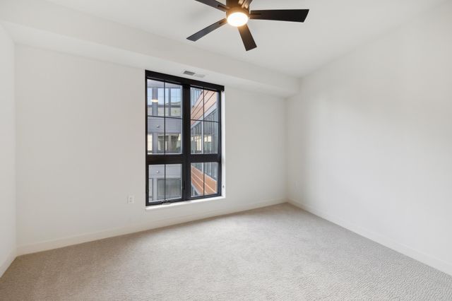 4917 Eden Avenue 402, Edina, MN 55424