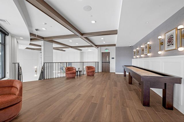 4917 Eden Avenue 402, Edina, MN 55424