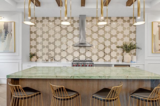 4917 Eden Avenue 402, Edina, MN 55424