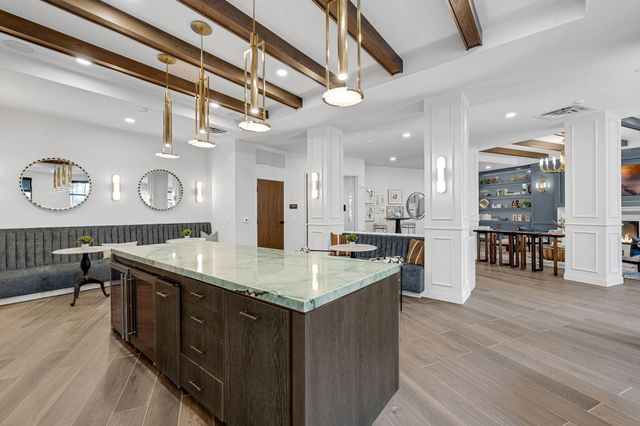 4917 Eden Avenue 402, Edina, MN 55424