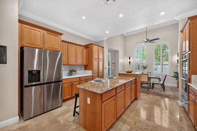 5732 Grassington Ln, Sacramento, CA 95835