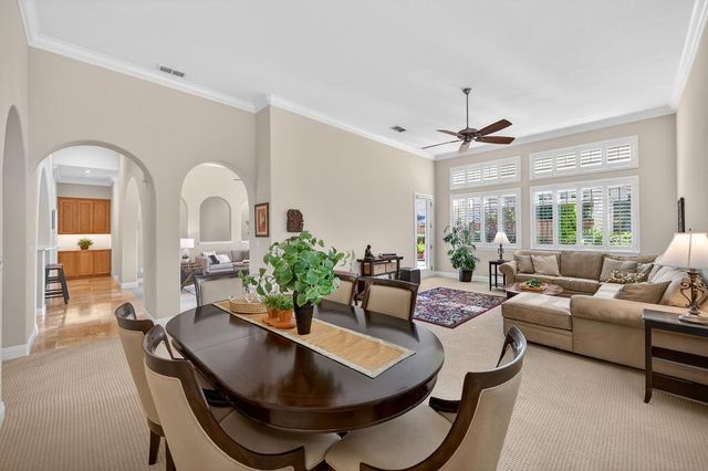 5732 Grassington Ln, Sacramento, CA 95835