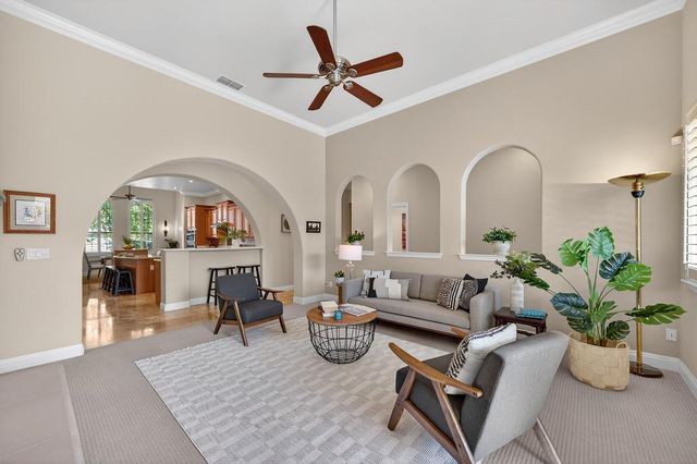 5732 Grassington Ln, Sacramento, CA 95835