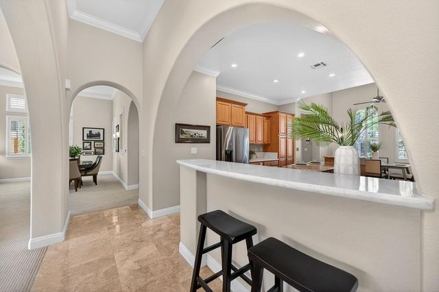 5732 Grassington Ln, Sacramento, CA 95835