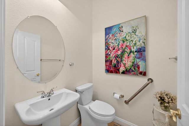 5732 Grassington Ln, Sacramento, CA 95835